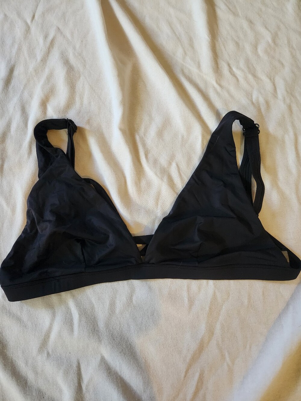 Good American Black Triangle Bikini Top Size 8 NWOT